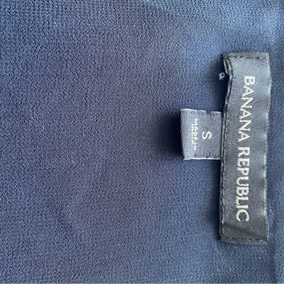 Banana Republic v neck navy sleeveless top ruffle hem tank sheer fabric size S - Picture 10 of 13